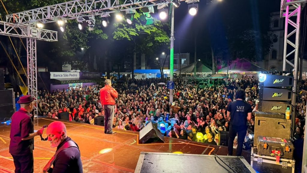 Festa de São Pedro tem encerramento histórico com show de Padre Fábio de Melo em Itararé